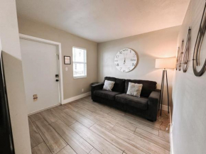 Rustic Retreats Cozy 1BR For 4 Guests Minutes From Las Olas